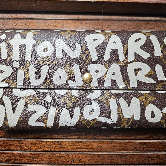 Louis Vuitton X Stephen Sprouse Graffiti Long Wallet - Picture 8 of 12